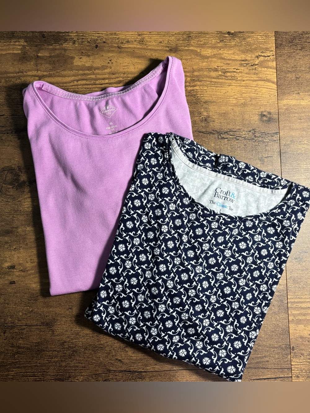 SET OF 2 Women’s Tees Navy Floral/Lilac Solid L feminine casual basics summer